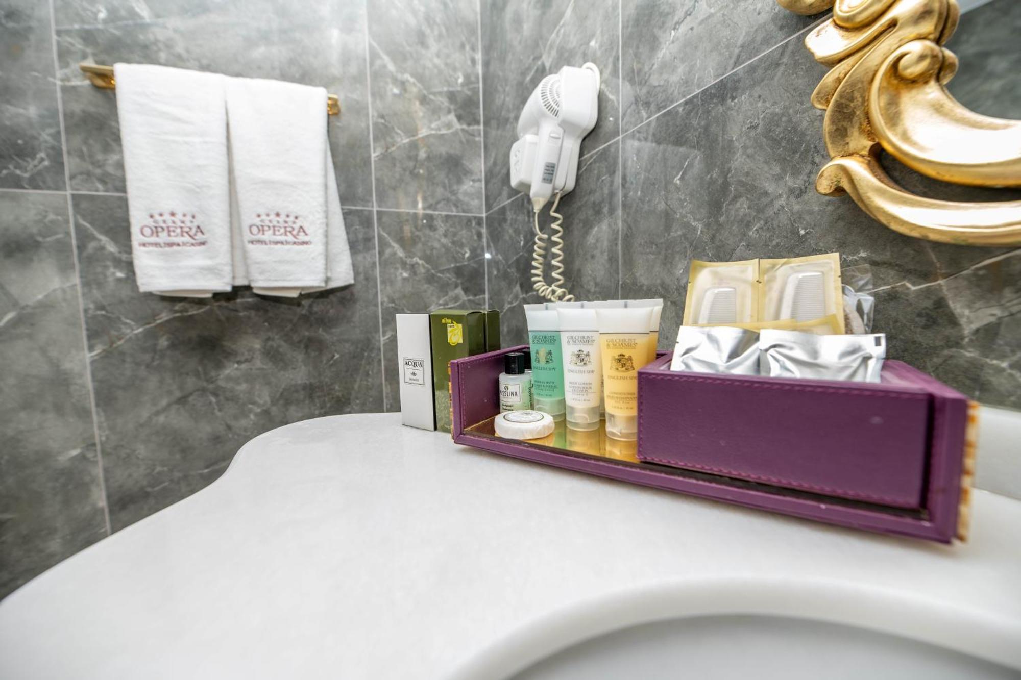 Grand Opera Hotel & Casino & Spa Kyrenia  Esterno foto