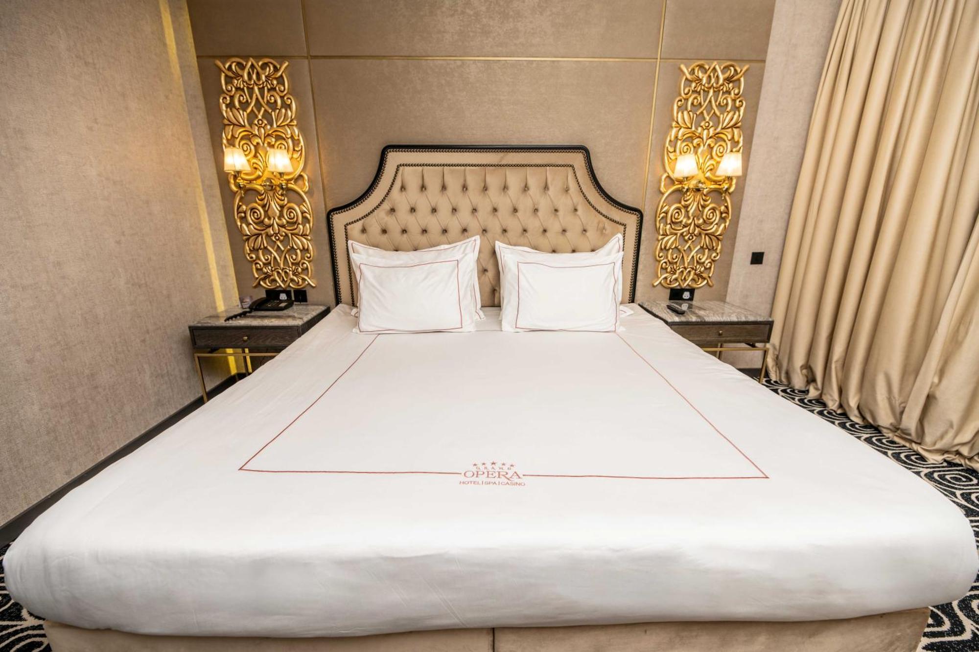 Grand Opera Hotel & Casino & Spa Kyrenia  Esterno foto